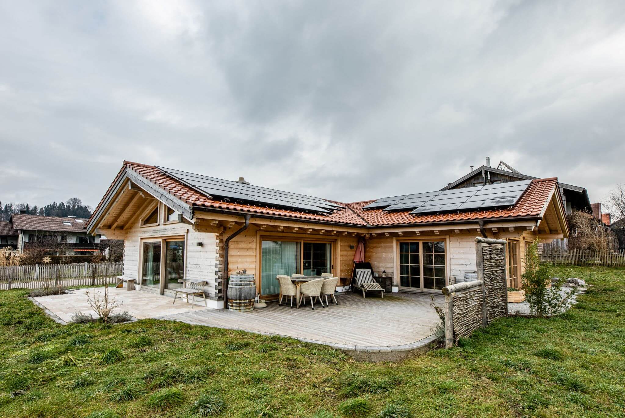 Bungalow by Chiemgauer Holzhaus — image 1
