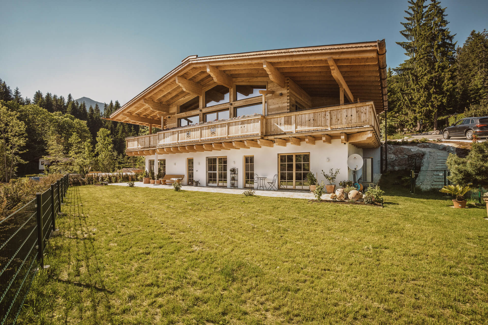 Massivholzhäuser by Chiemgauer Holzhaus — image 1