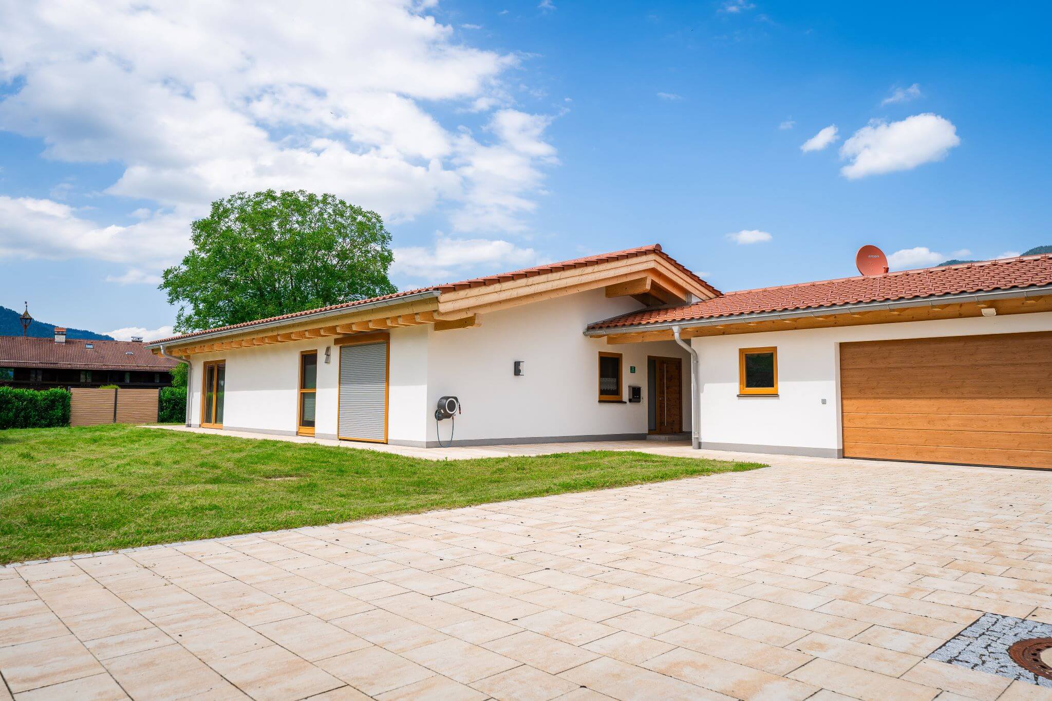 Massivholzhäuser by Chiemgauer Holzhaus — image 5