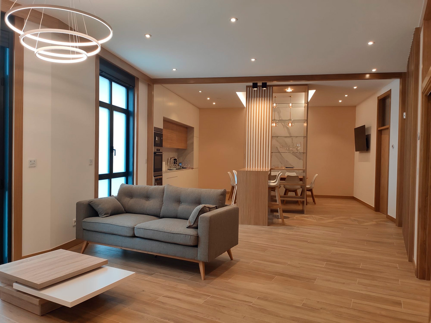 Home3 House by Home3 — image 5