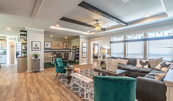 Fiesta - The Vintage Farmhouse Flex 320FT47643A by Palm Harbor Homes — image 4